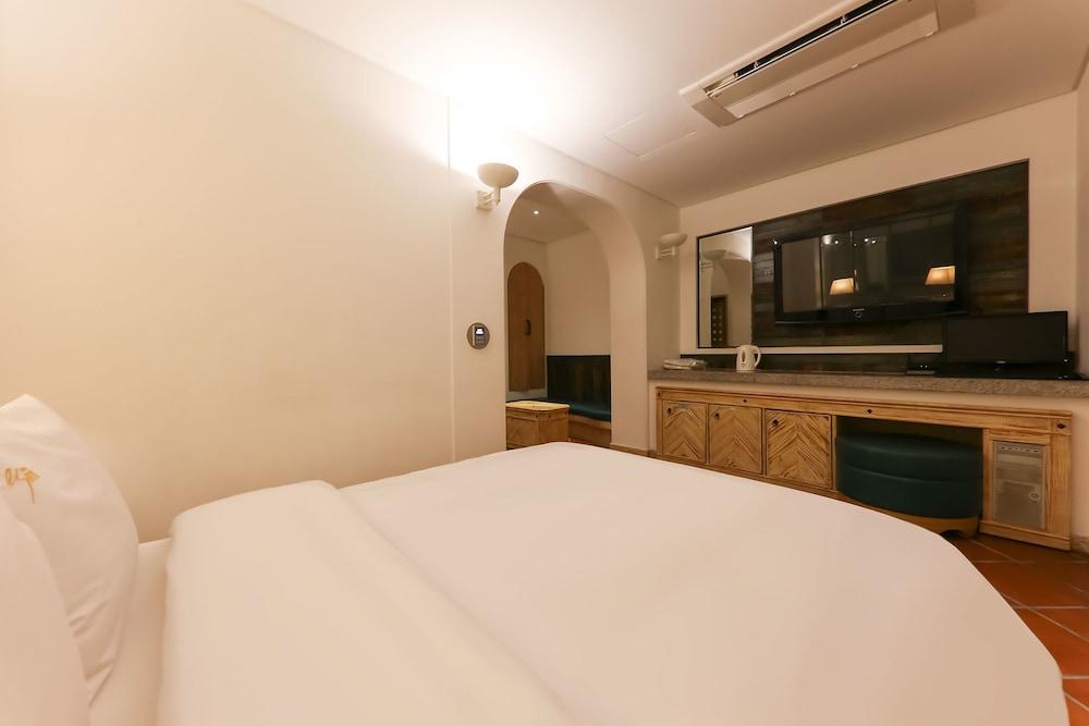 Hotel ES Cheongju