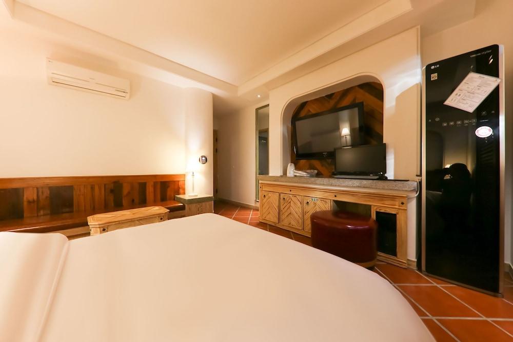 Hotel ES Cheongju