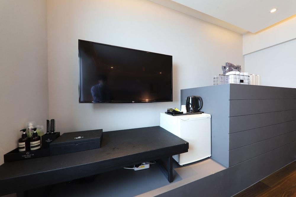 Gray 70 Hotel