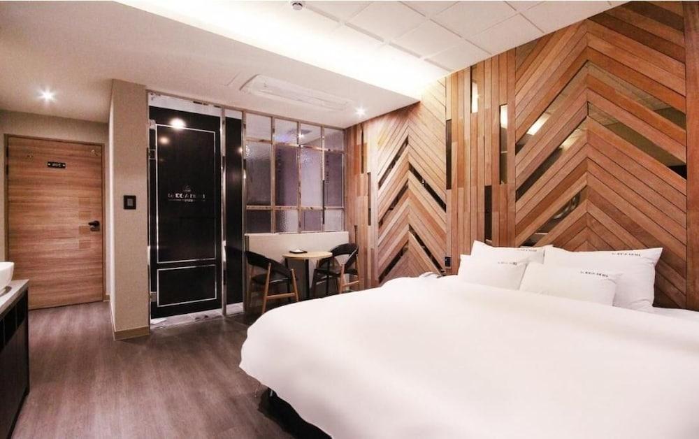 Idea Hotel