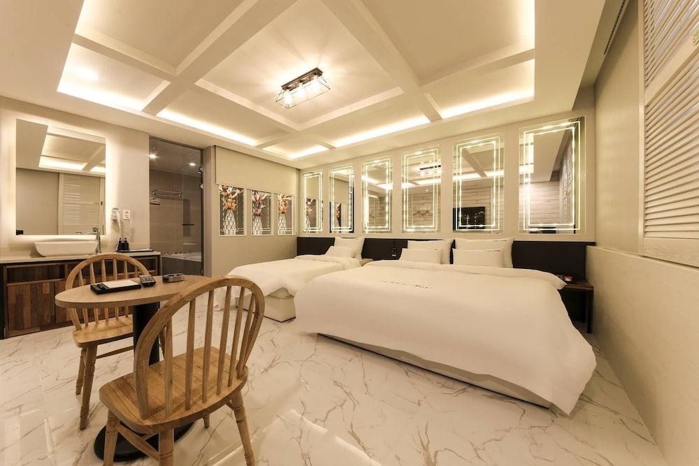 Idea Hotel