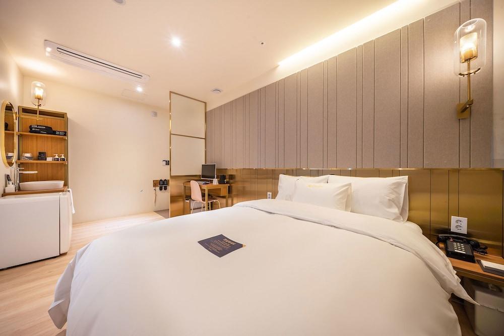 Just Sleep Hotel 2