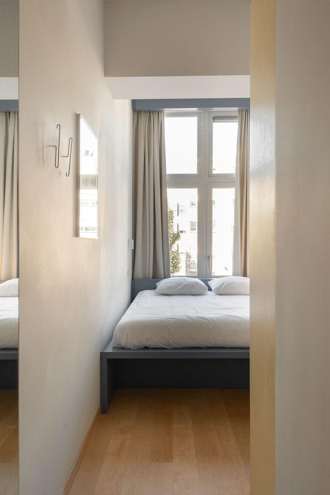 171. Urban Design Hotel