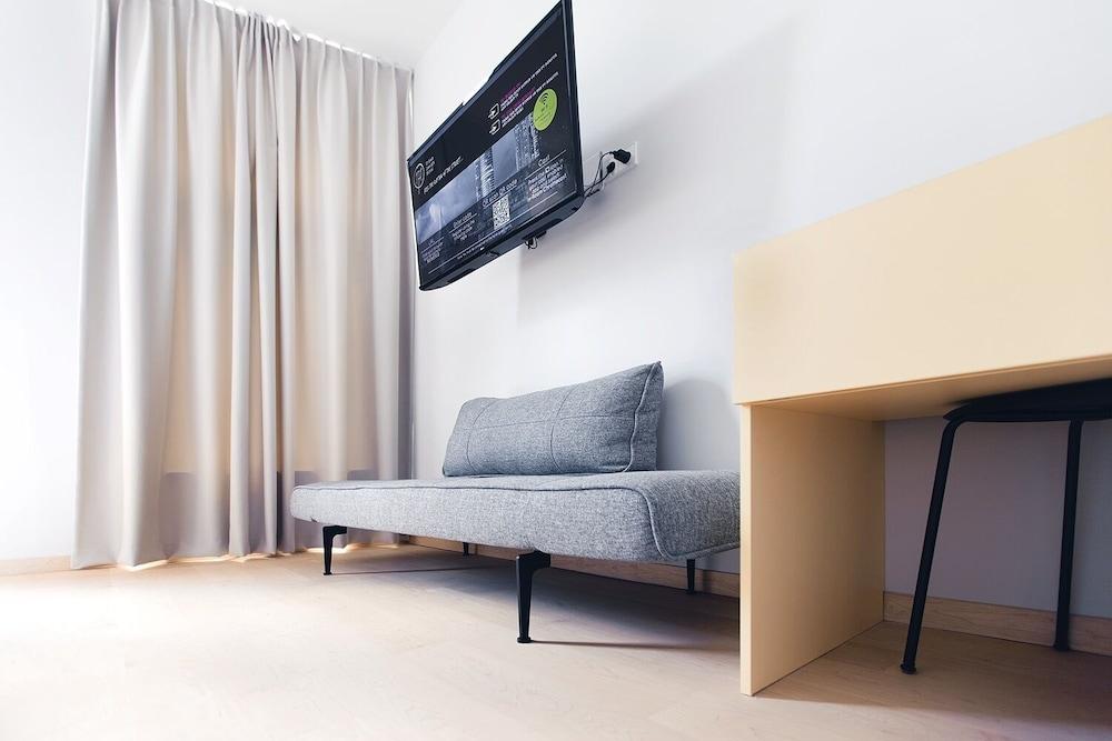 171. Urban Design Hotel