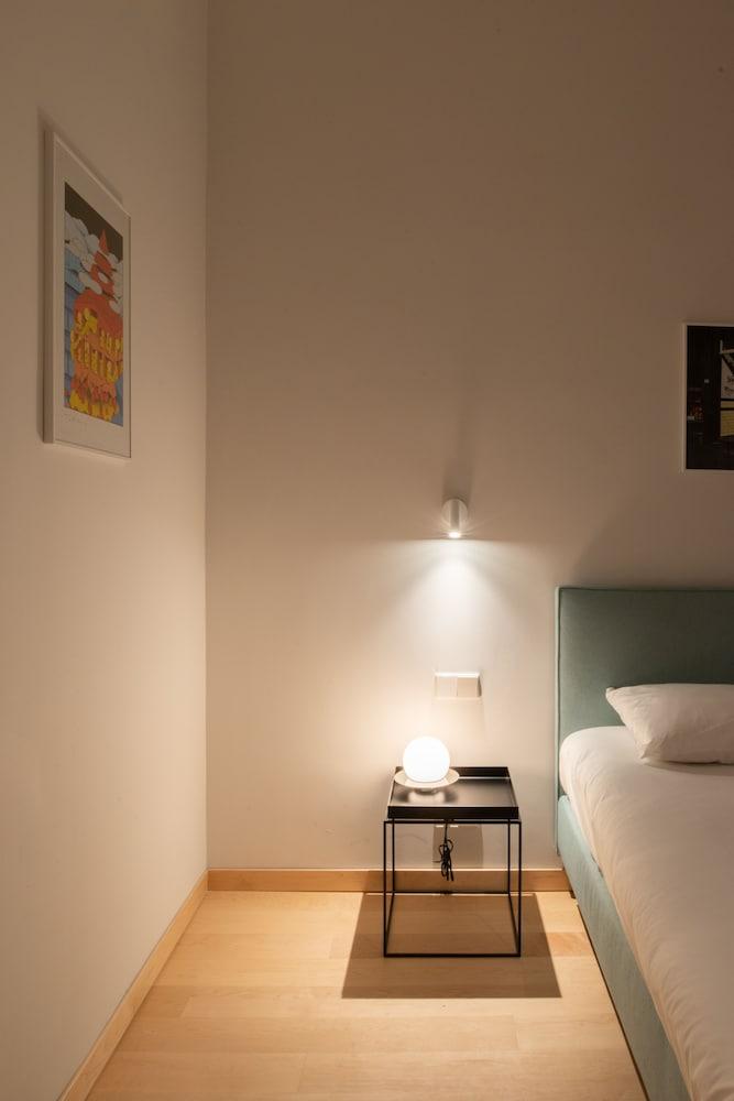 171. Urban Design Hotel