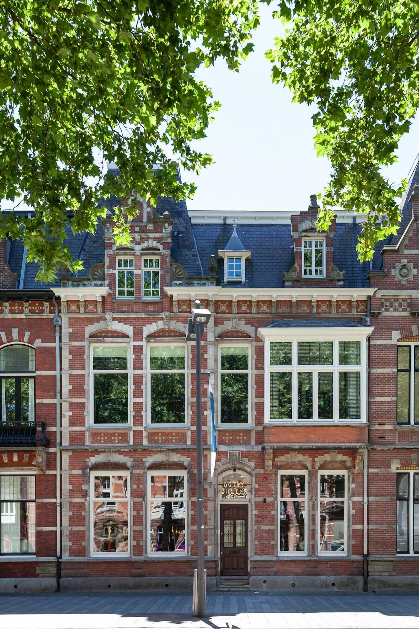 Hotel Julien