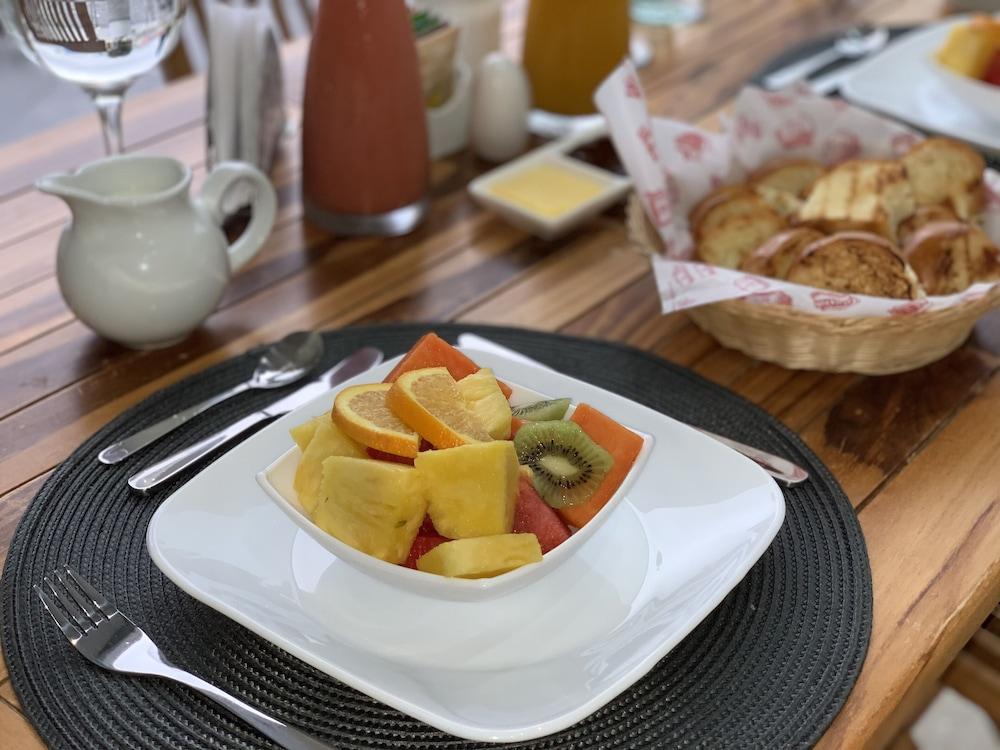 Hello Las Penas Siglo XXI B&B