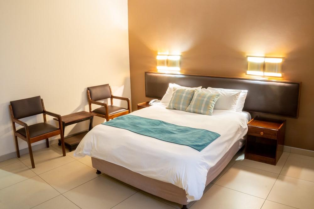 Elgro Hotel