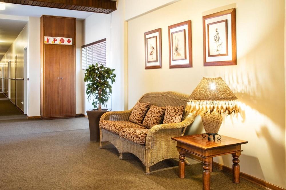 Elgro Hotel