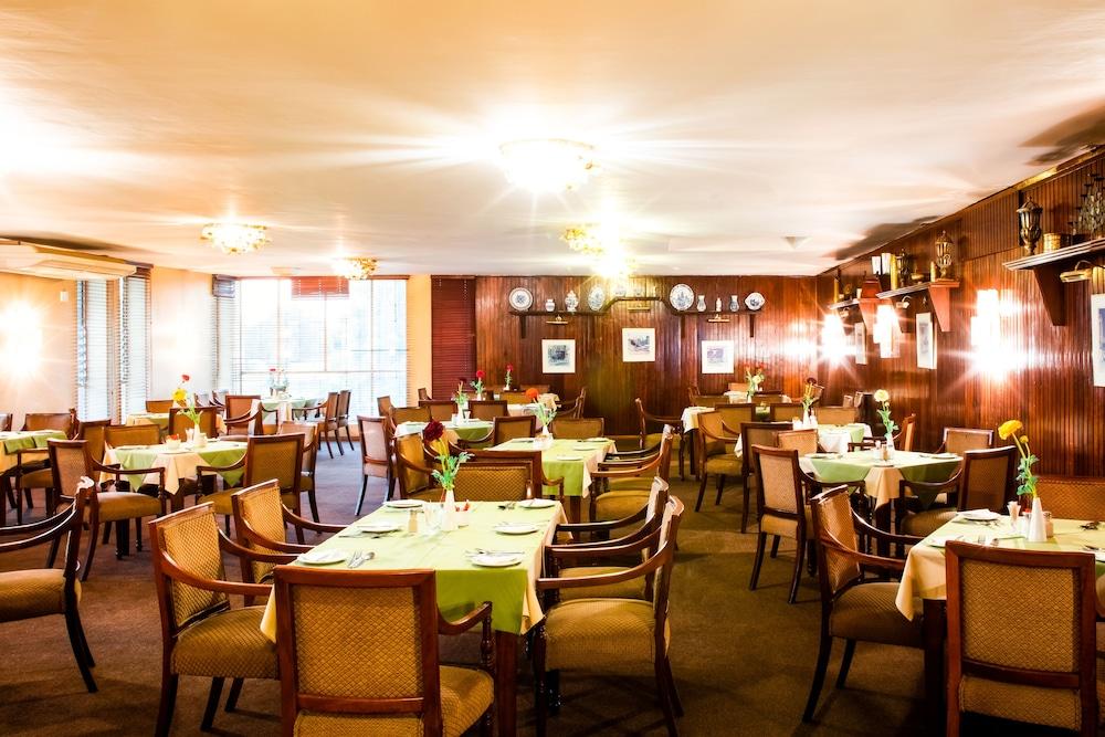Elgro Hotel