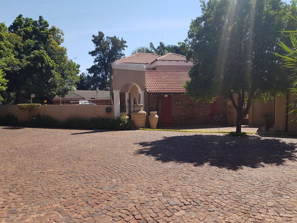 Echo Garden Guest House