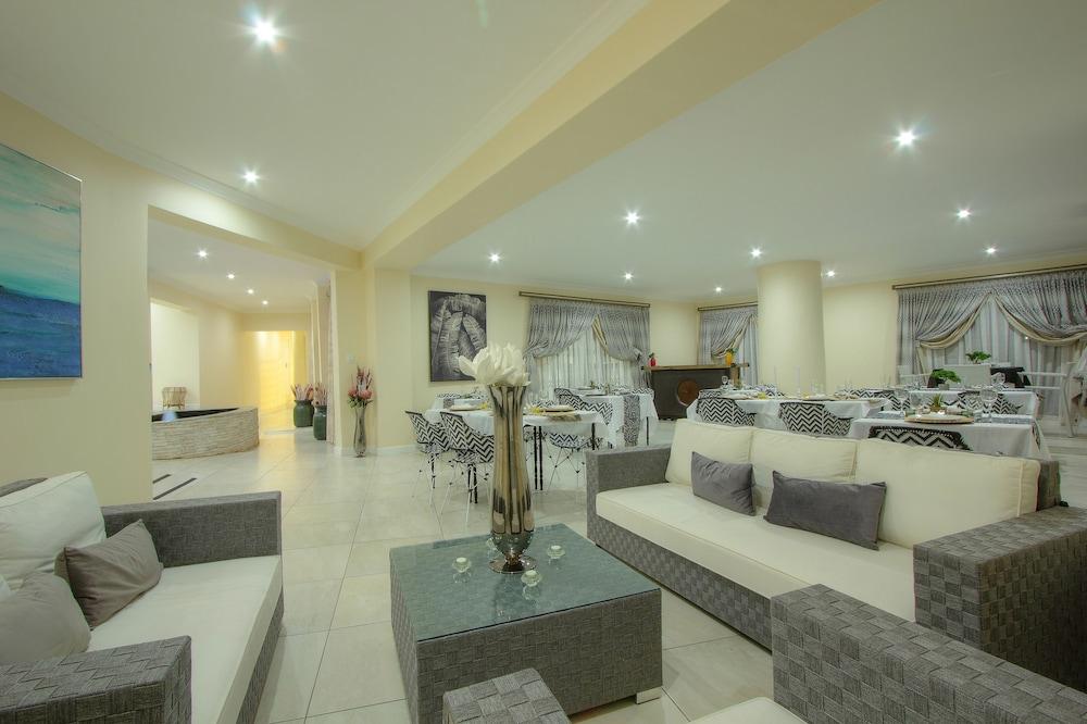 Royal Hills Lodge And Spa