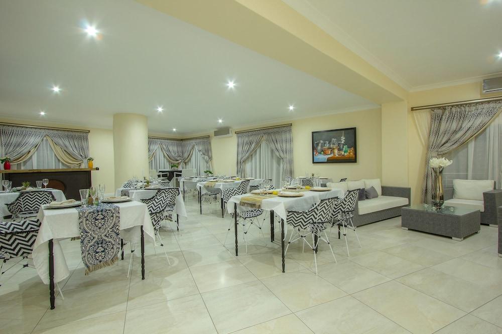 Royal Hills Lodge And Spa