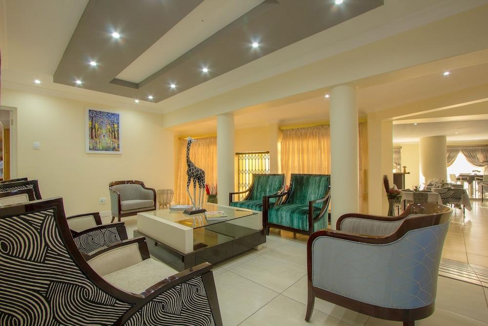 Royal Hills Lodge And Spa