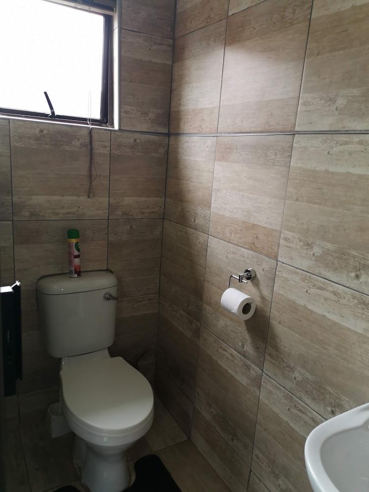 Thavhani Guest House