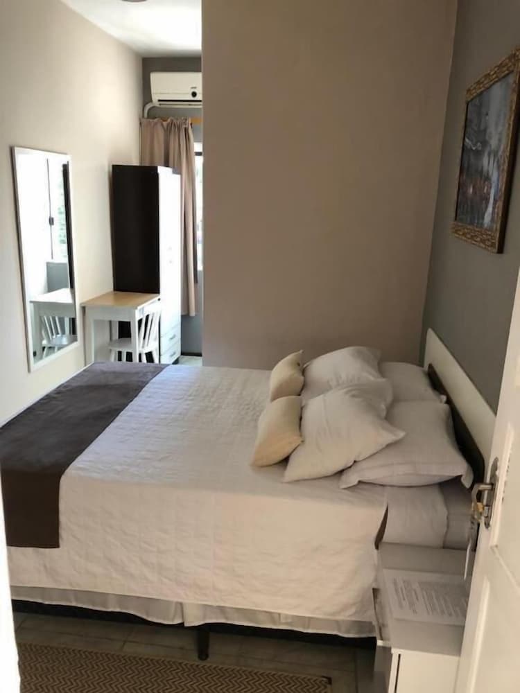 American Hotel