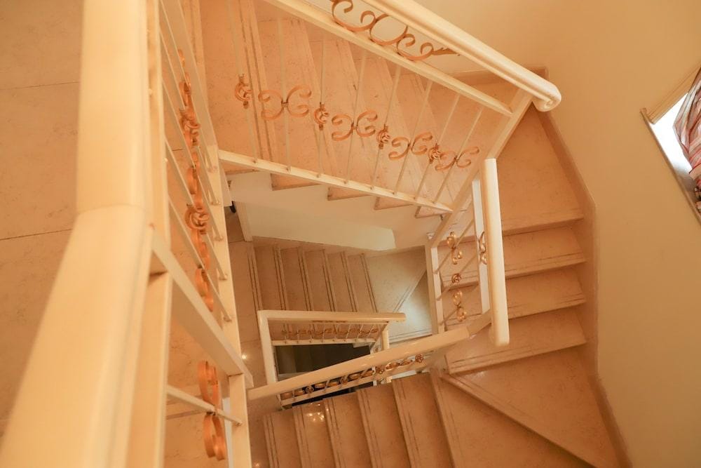 Glory's House