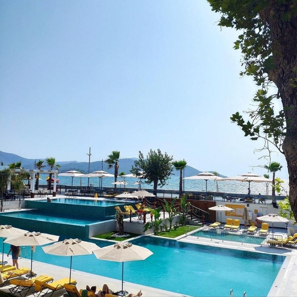 Sundia By Liberty Exclusive Fethiye