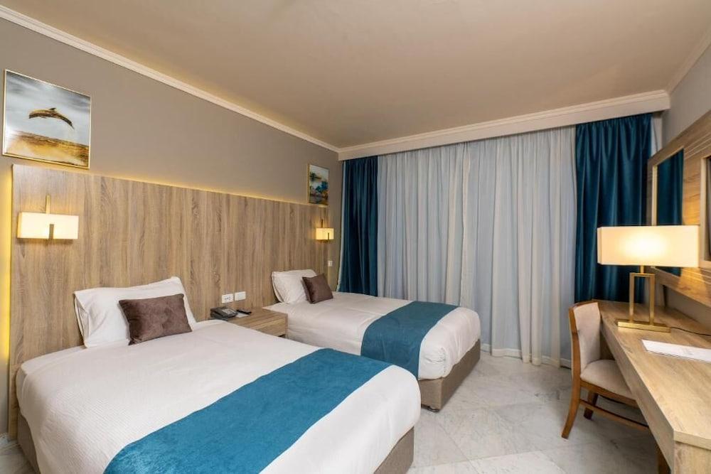Aqua Mondo Resort