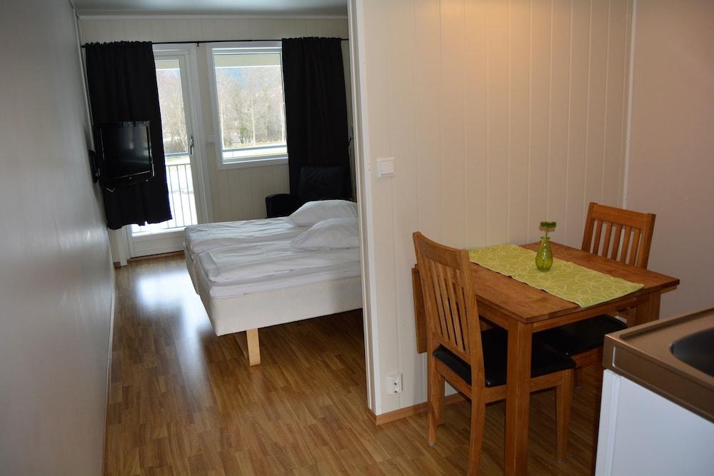 Forde Gjestehus Og Camping