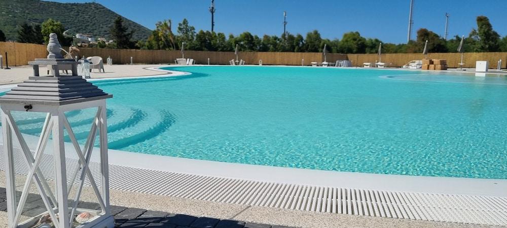 S'arena Beach