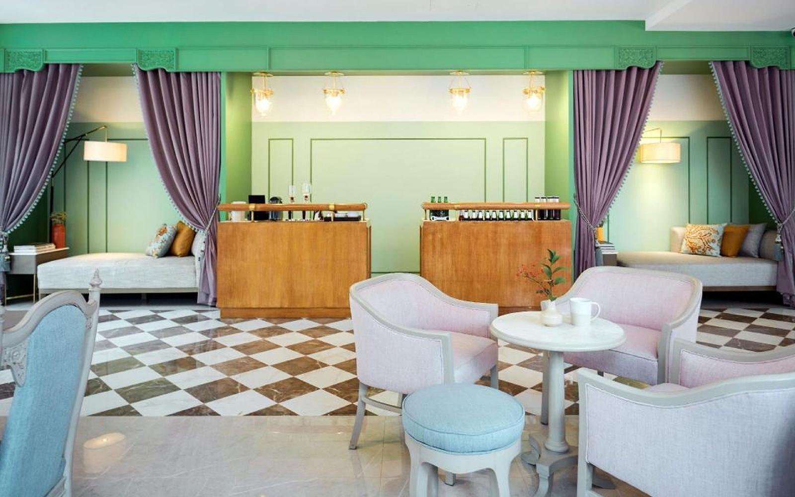 56 Surawong Hotel
