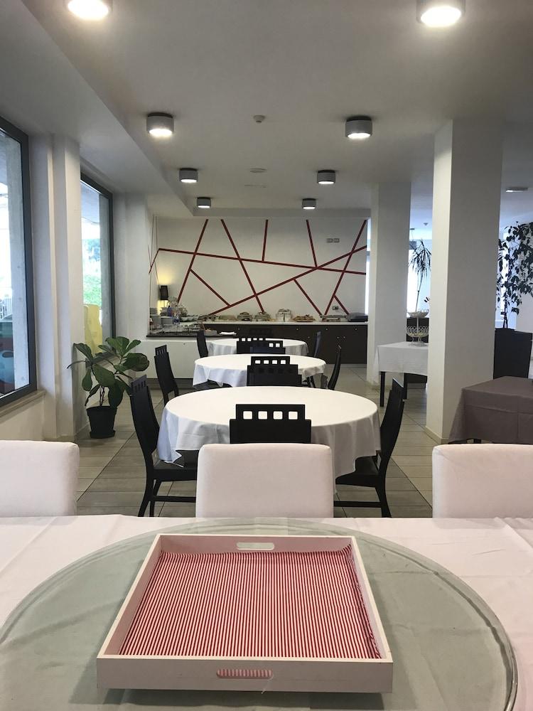 Hotel Royal