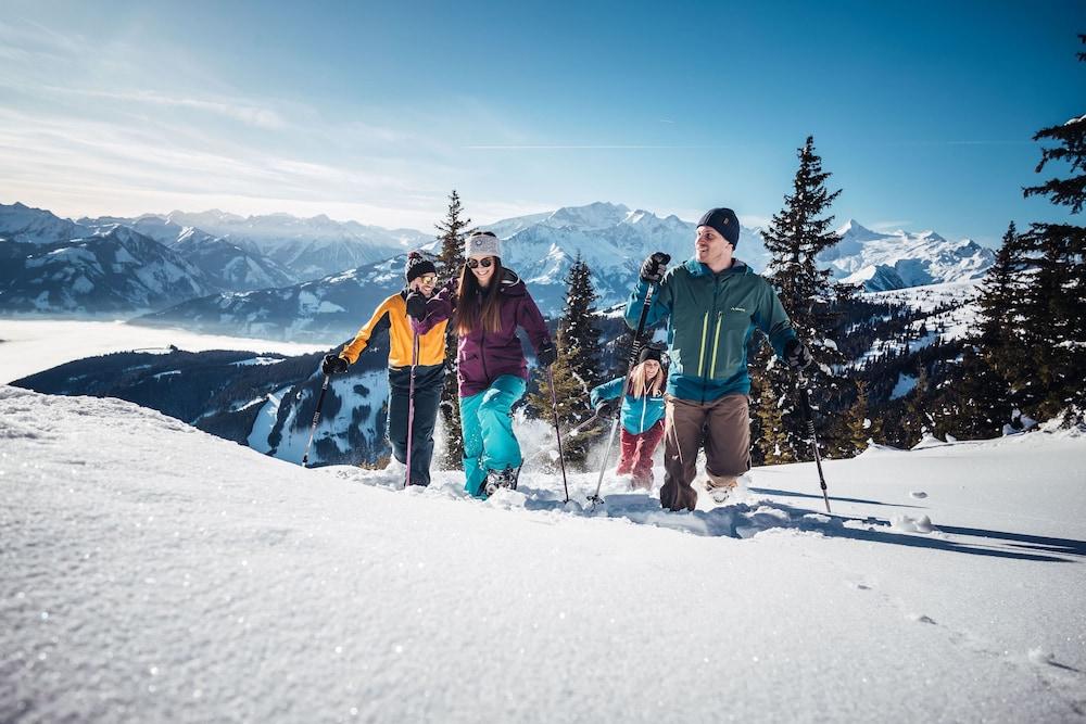 Aurora Mountain Chalet by Alpin Rentals