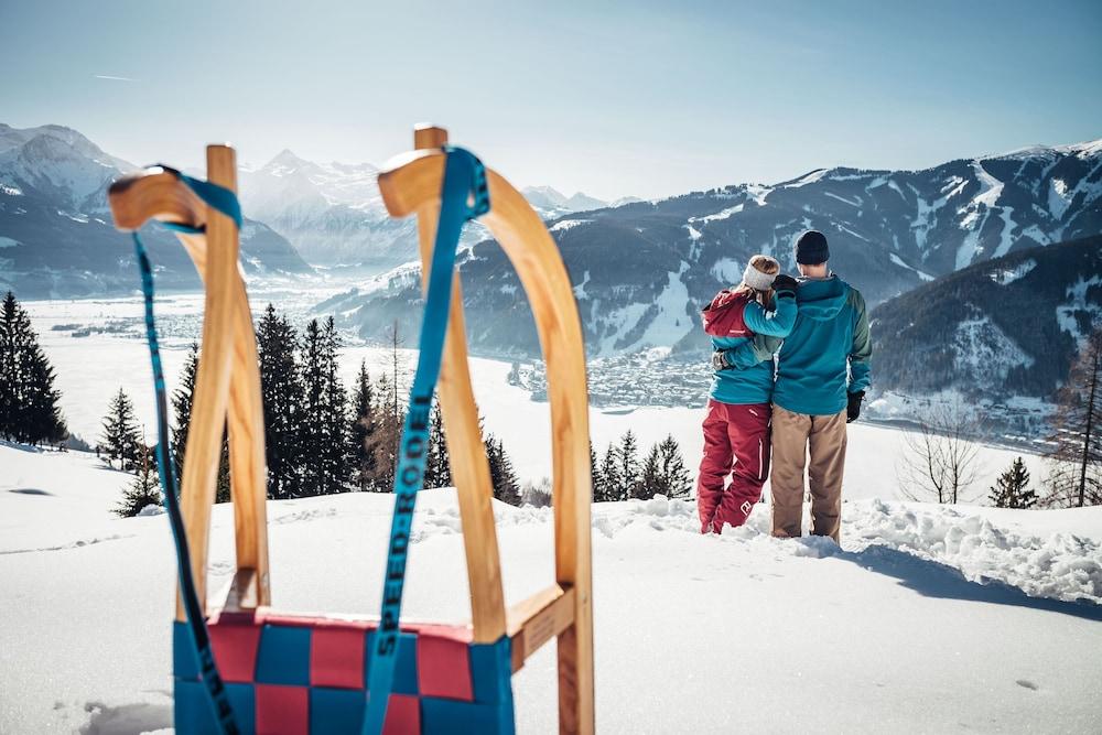 Aurora Mountain Chalet by Alpin Rentals