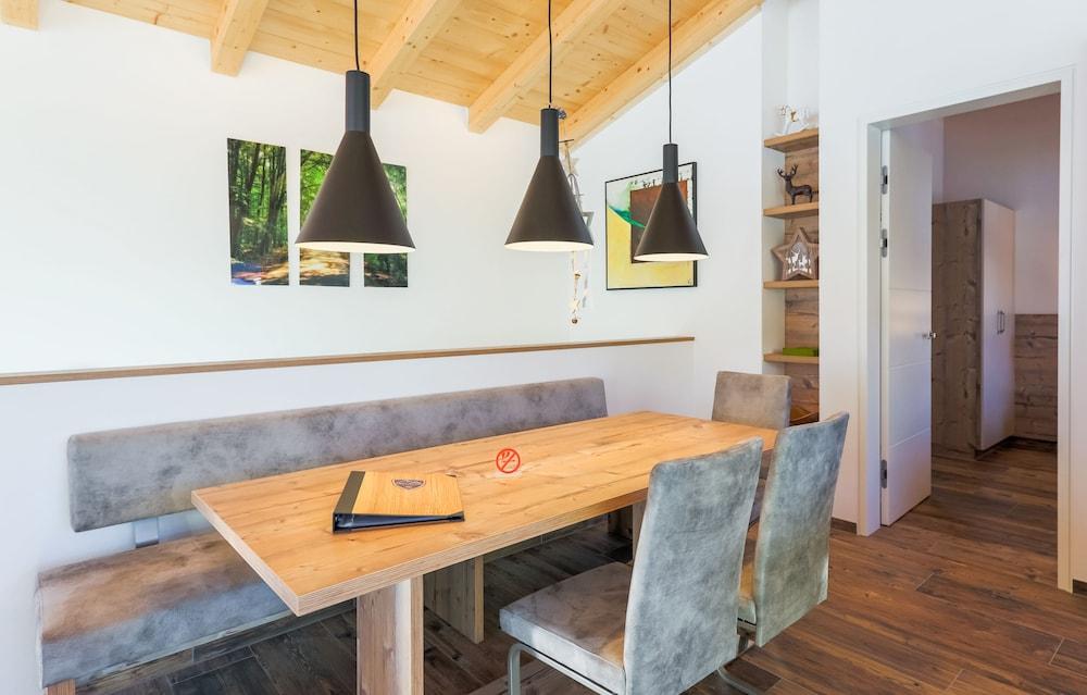 Aurora Mountain Chalet by Alpin Rentals