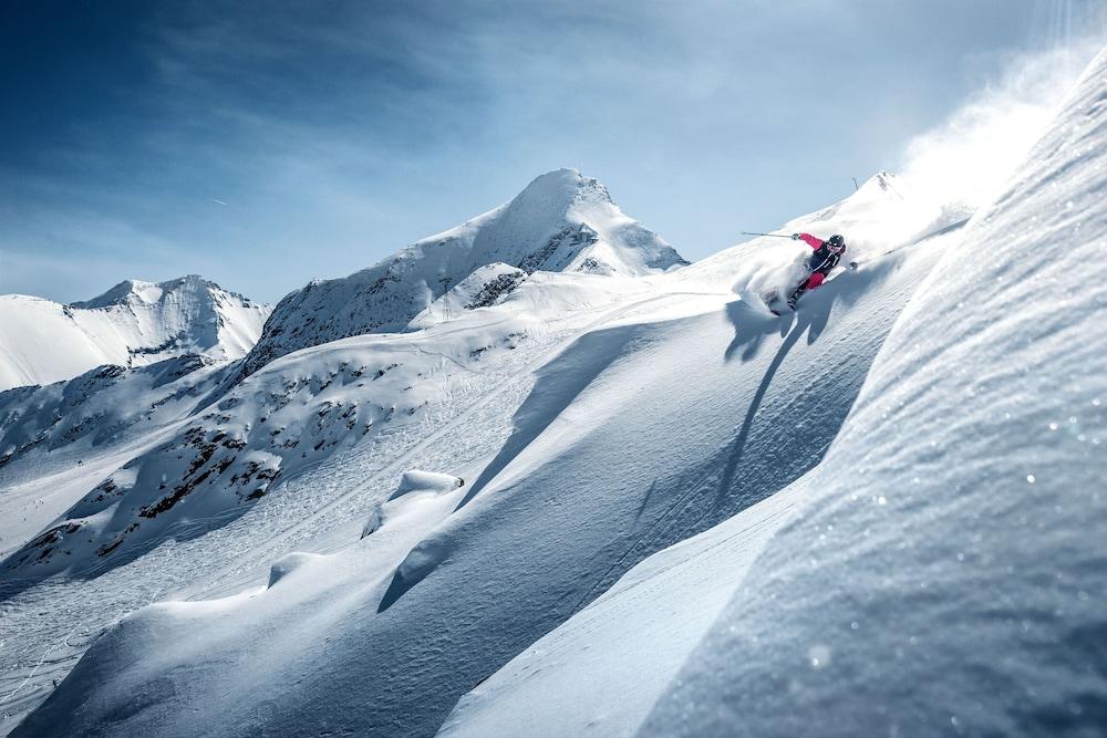 Aurora Mountain Chalet by Alpin Rentals