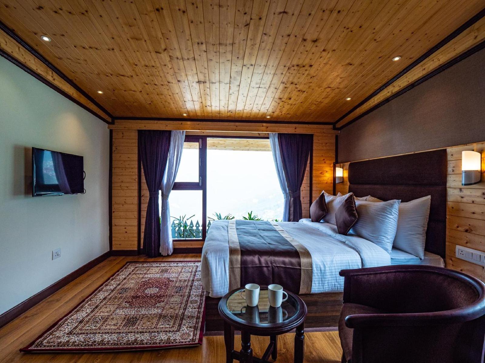 Shangrila Suites & Spa by Sumi Yashshree