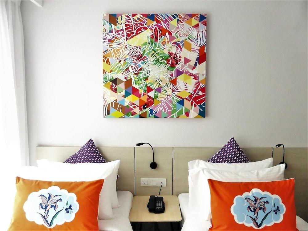 The Canvas Hotel