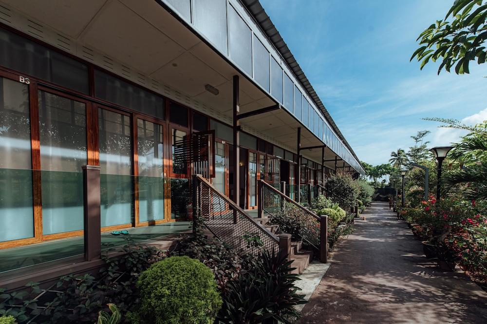 Chan's Smart Living Inn