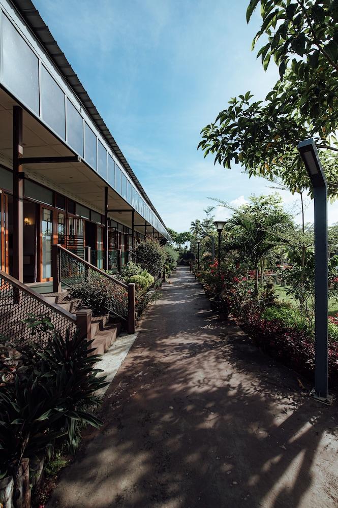 Chan's Smart Living Inn