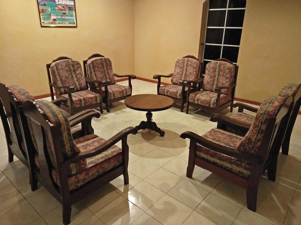 Golden Palms Hotel