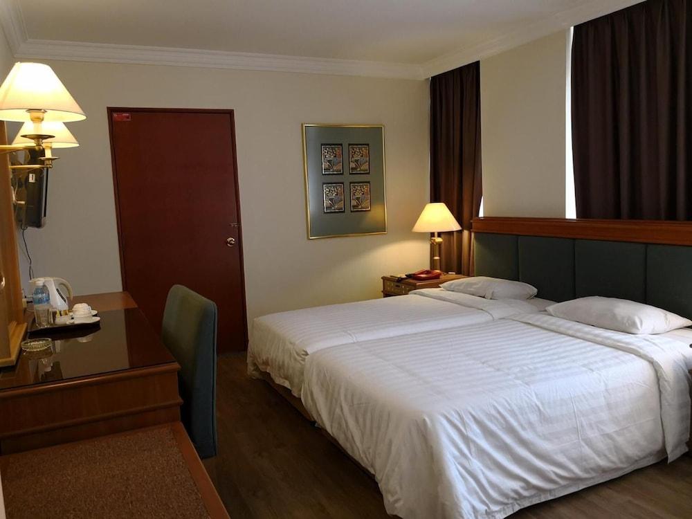 The Executive Hotel