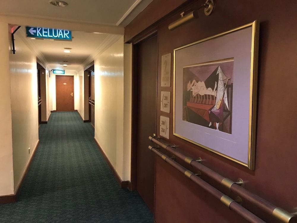 The Executive Hotel