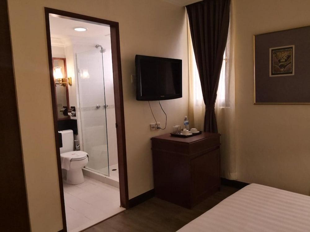 The Executive Hotel