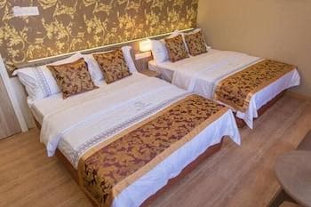 Red City Hotel