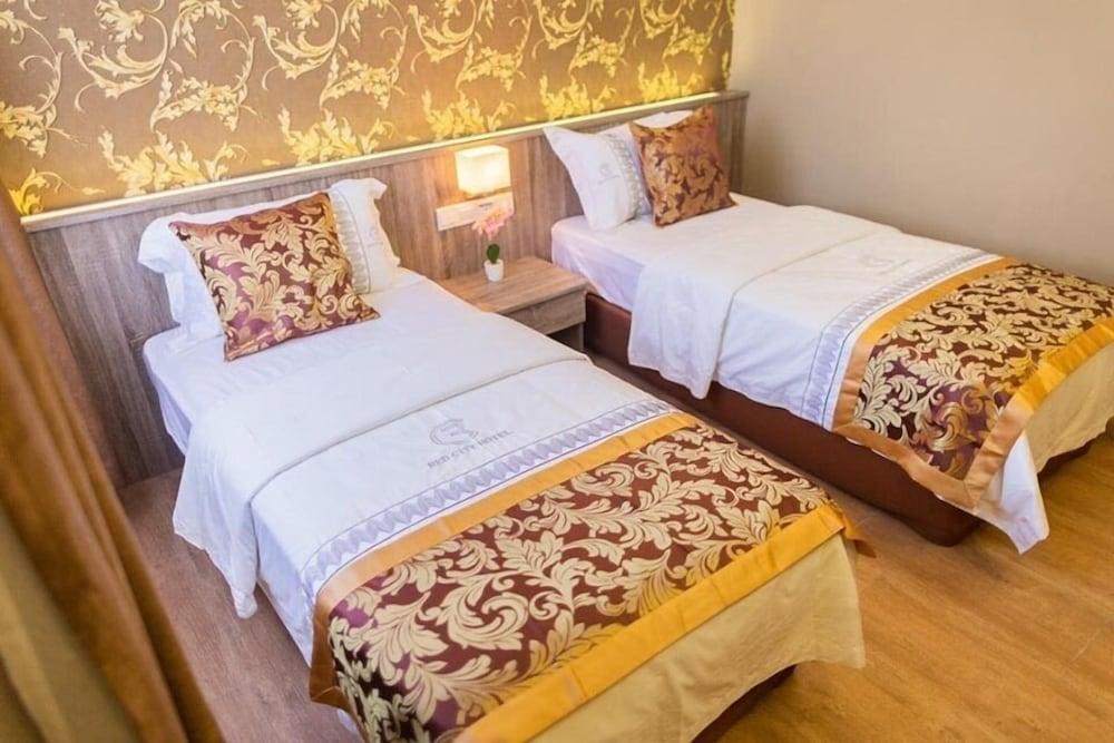 Red City Hotel