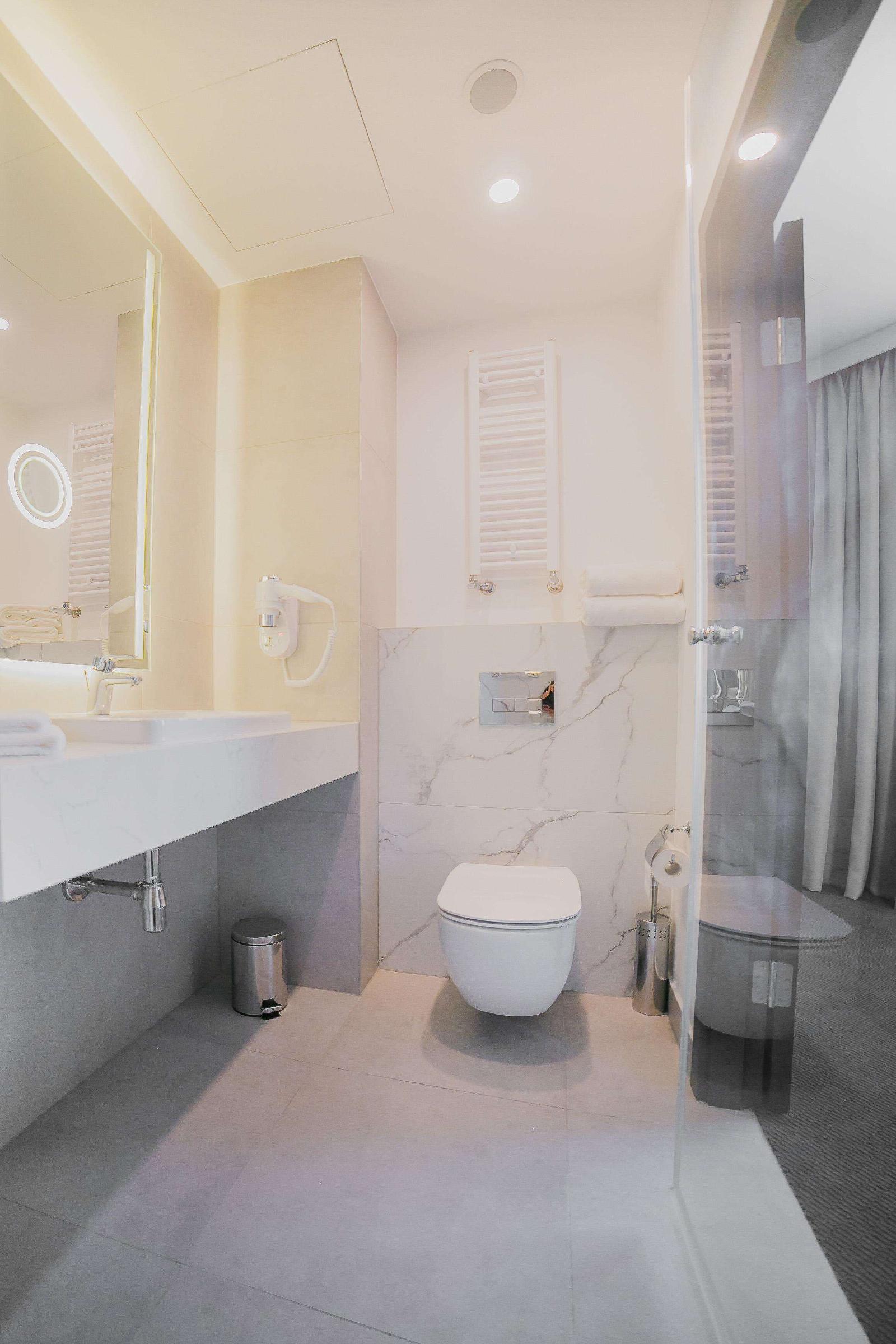 V Hotel Warsaw