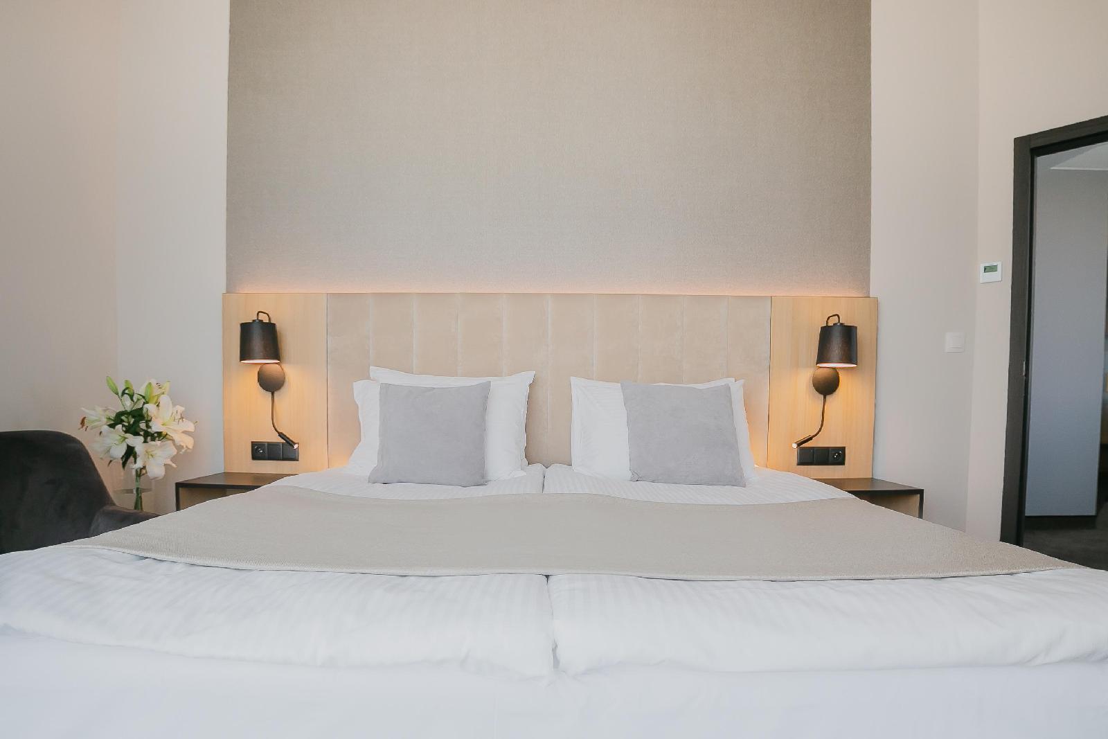 V Hotel Warsaw