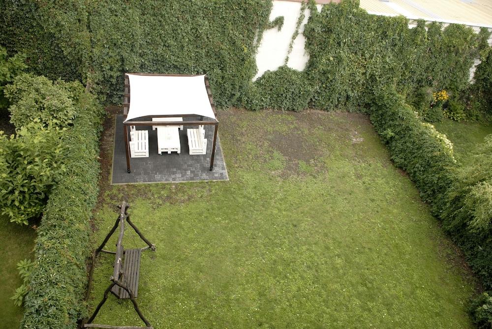 Dr. Mandryk HOUSE