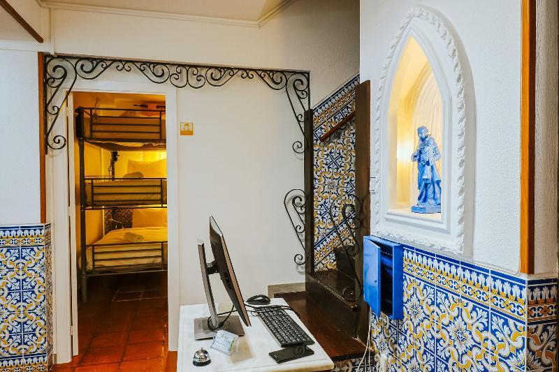 Help Yourself Hostels Restelo