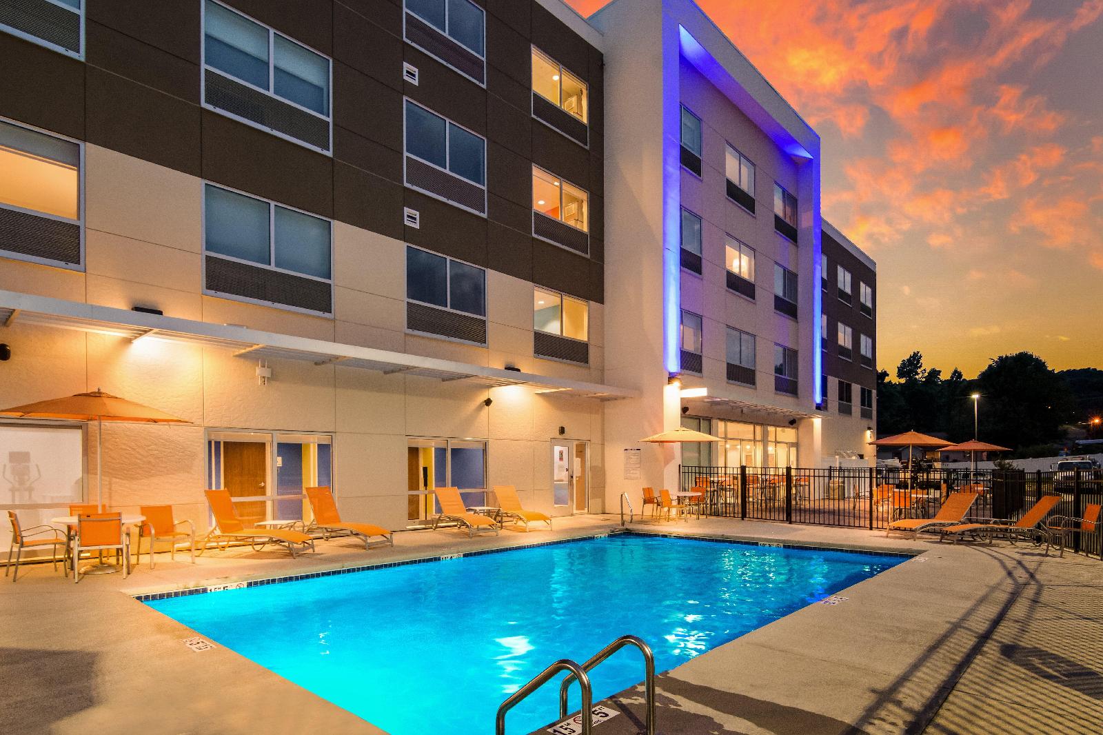 Holiday Inn Express & Suites Asheboro