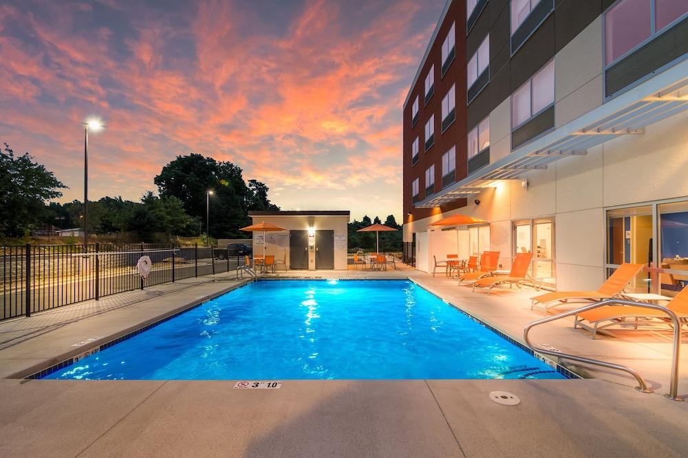 Holiday Inn Express & Suites Asheboro