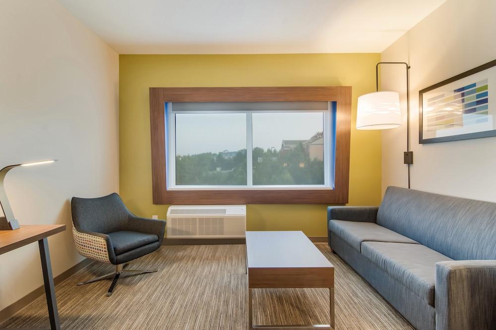 Holiday Inn Express & Suites Asheboro