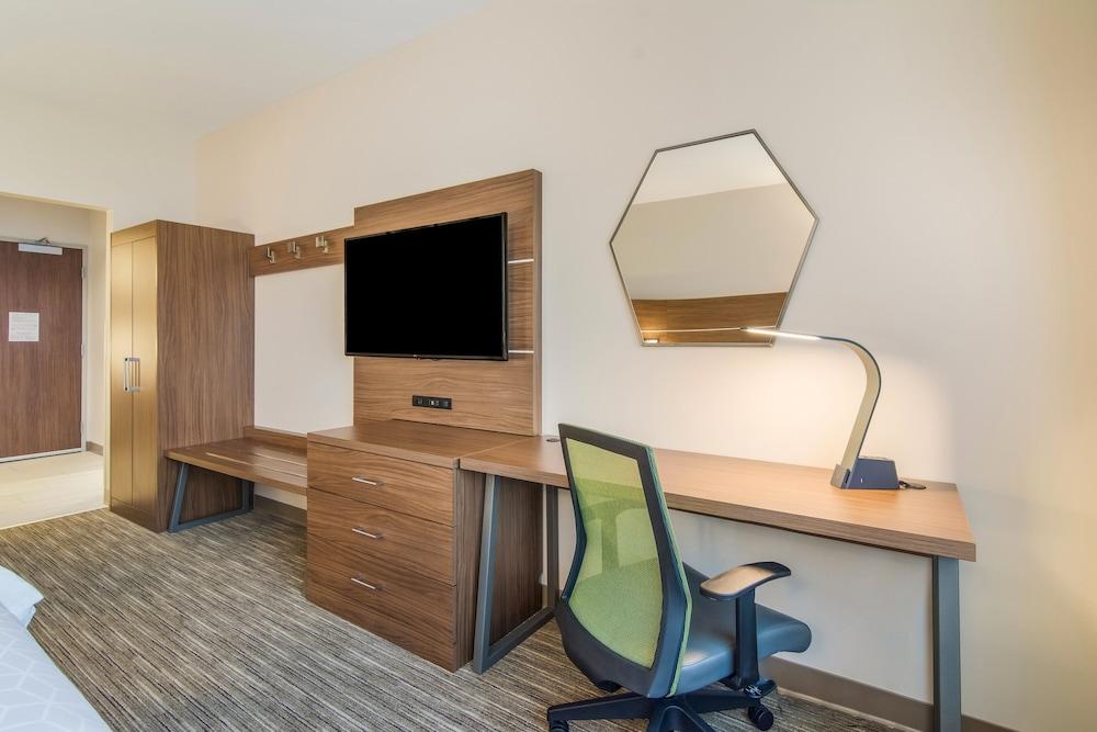 Holiday Inn Express & Suites Asheboro