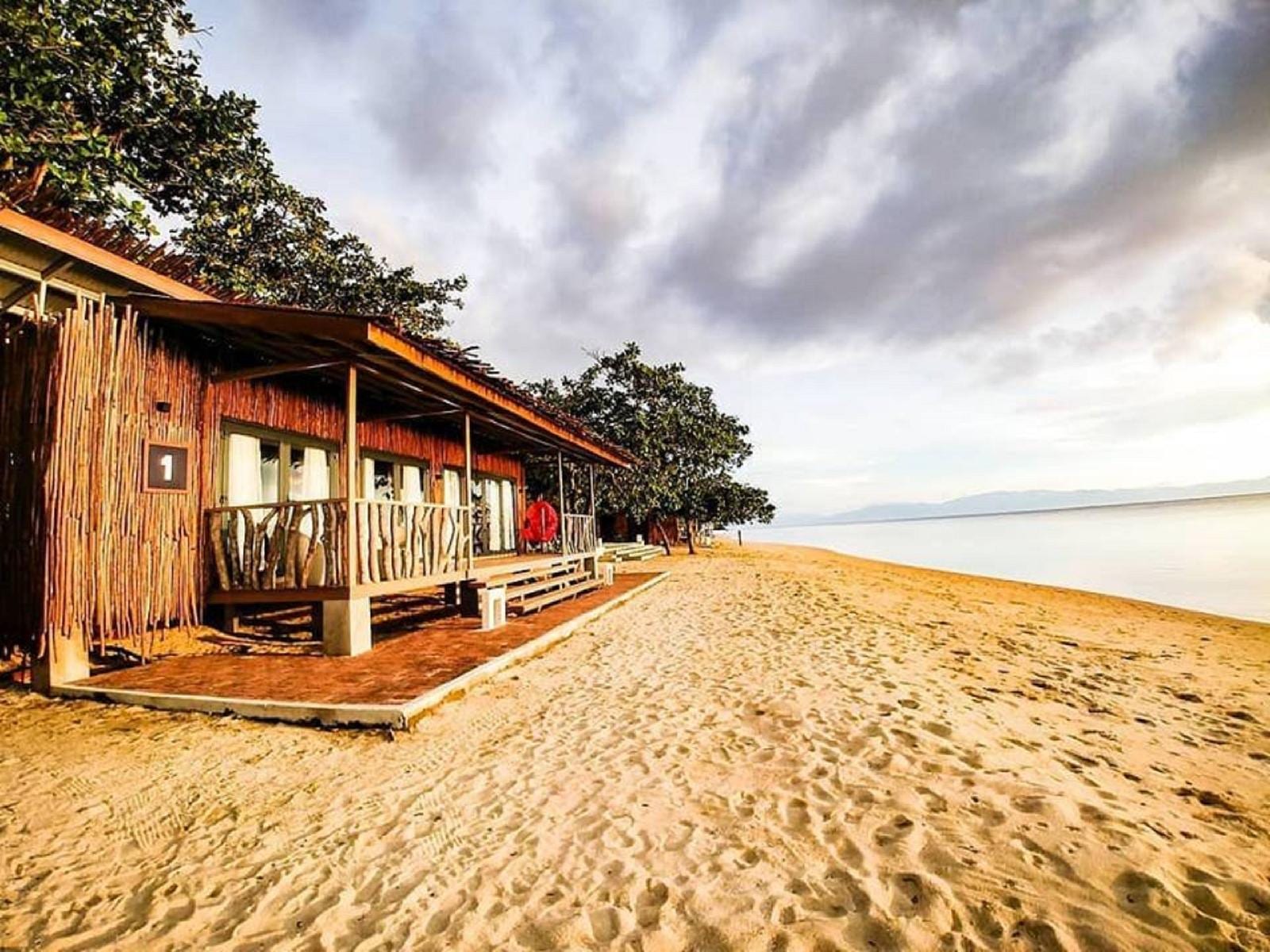 Crusoe Cabins